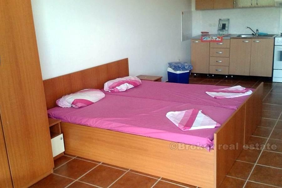 Wyspa Brac, przytulny apartament z jedną sypialnią