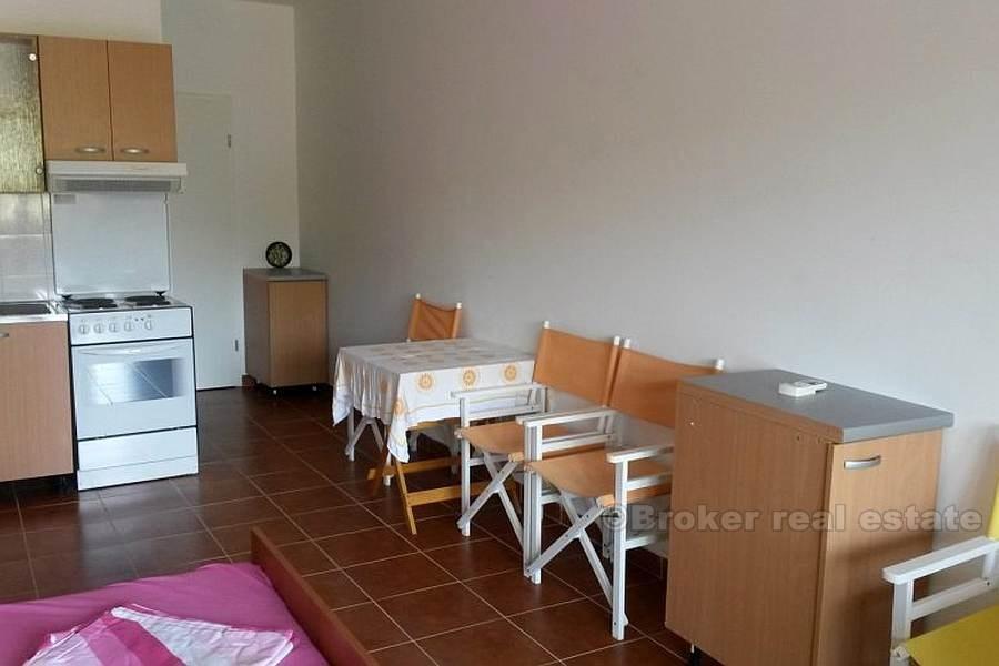 Wyspa Brac, przytulny apartament z jedną sypialnią