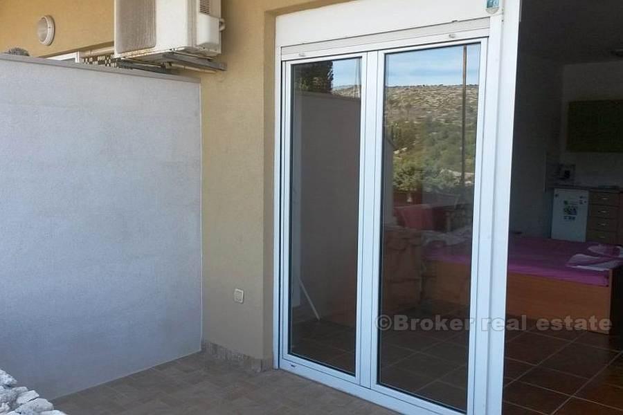 Wyspa Brac, przytulny apartament z jedną sypialnią