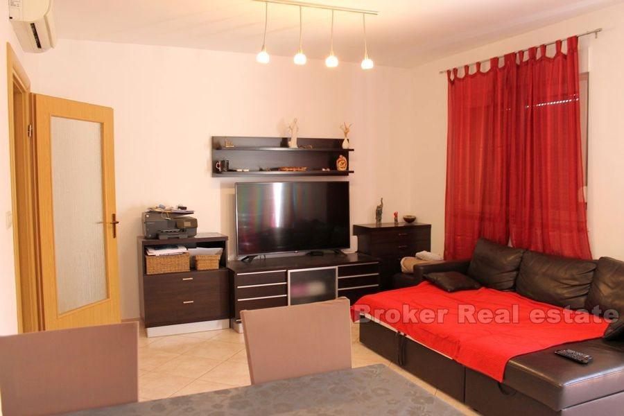 wyspa Hvar, trzy apartamenty z dwiema sypialniami