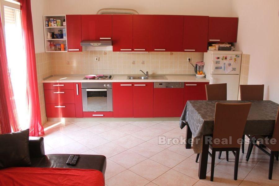 wyspa Hvar, trzy apartamenty z dwiema sypialniami