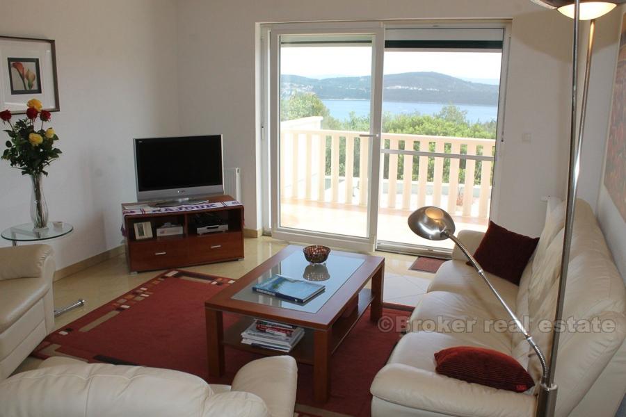 Trogir, komfortowe mieszkanie z trzema sypialniami