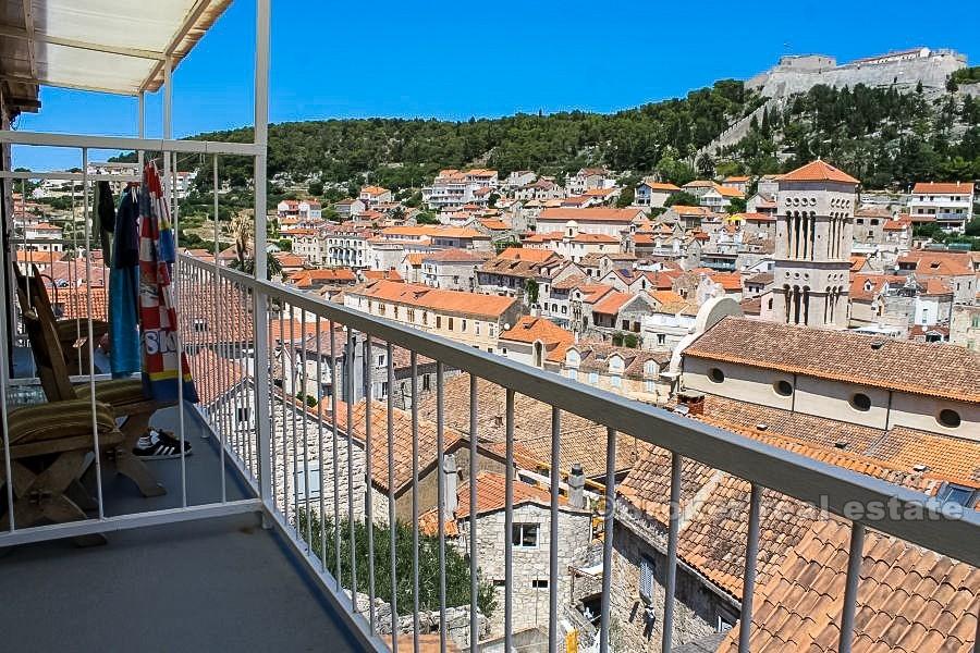 Hvar - Stenhus i sentrum