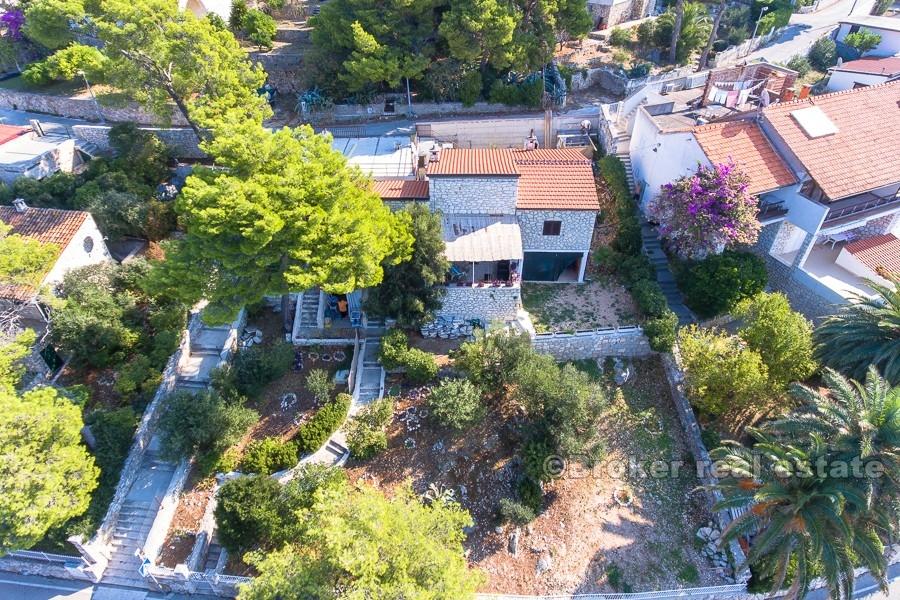 ostrov Hvar - Kamenný dom pri mori
