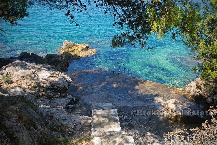 ostrov Hvar - Kamenný dom pri mori