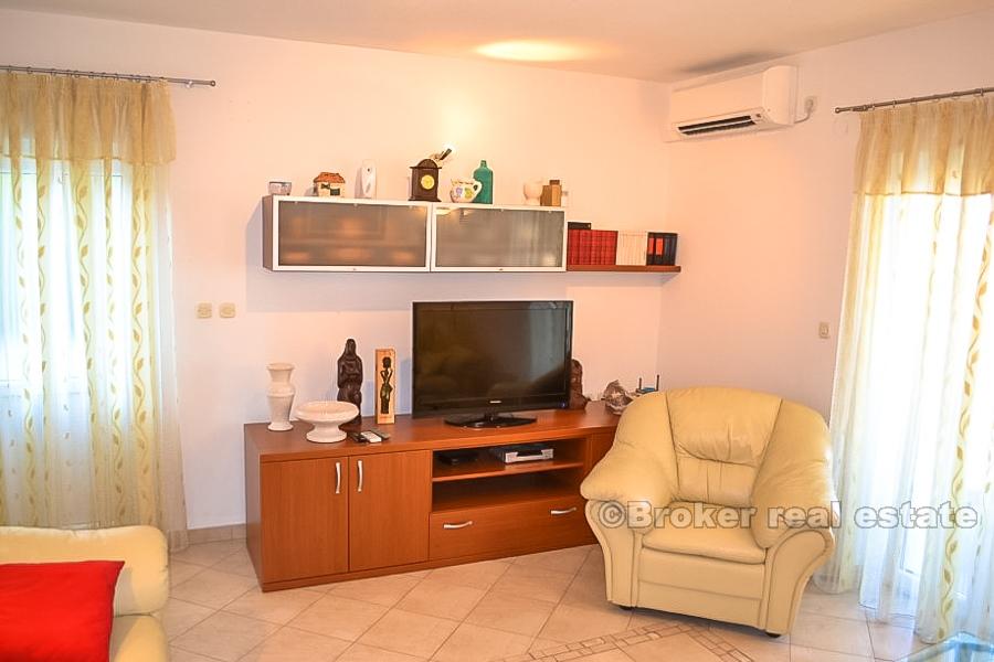 Øya Brac - Frittliggende steinhus