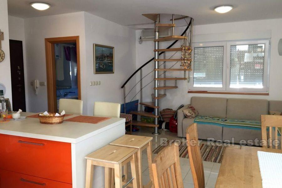 Nær Zadar - duplex leilighet i området Petrcane