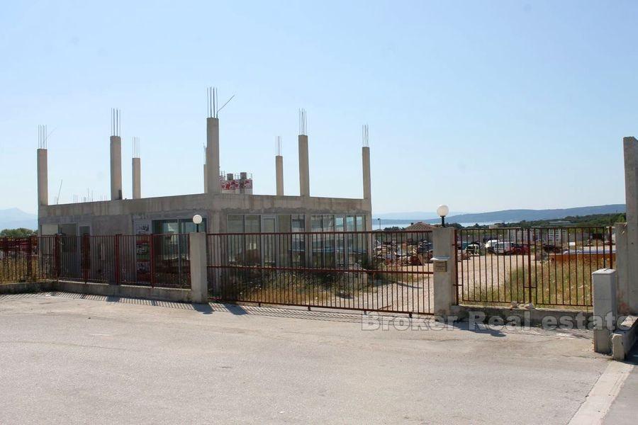 Nedaleko Splitu, Kastela, Pozemek o celkové rozloze 6000 m2