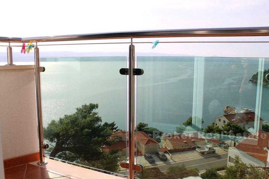 Nær Omis, frittliggende steinhus