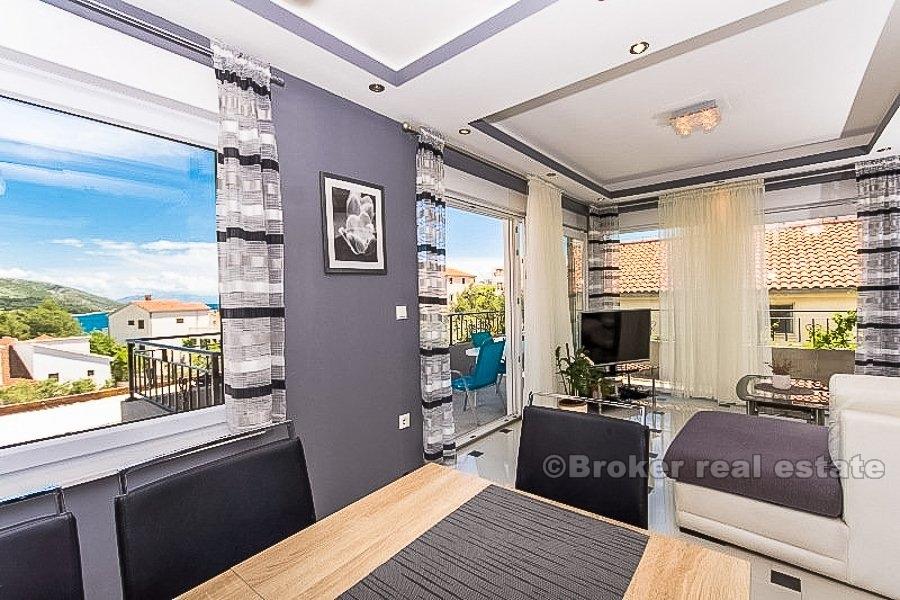 Île de Ciovo, appartement de trois chambres avec vue sur la mer