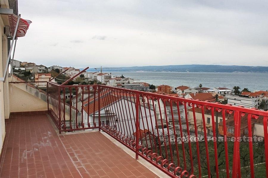 Split područje, dvosobni apartman s pogledom na more