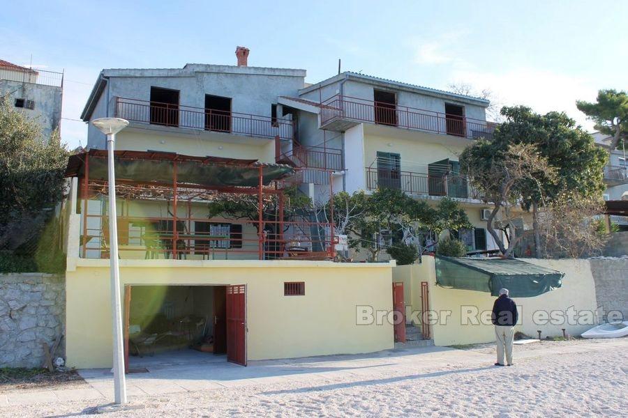 W pobliżu Splitu, bliźniak biznesowo-mieszkalny