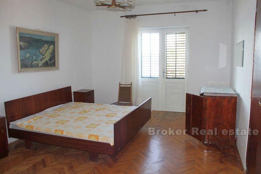 W pobliżu Splitu, bliźniak biznesowo-mieszkalny