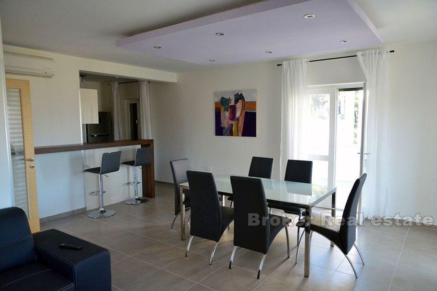 Øya Brac, hus med svømmebasseng