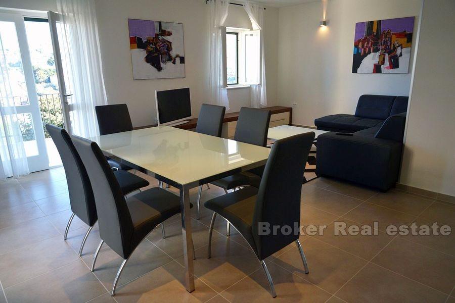 Øya Brac, hus med svømmebasseng