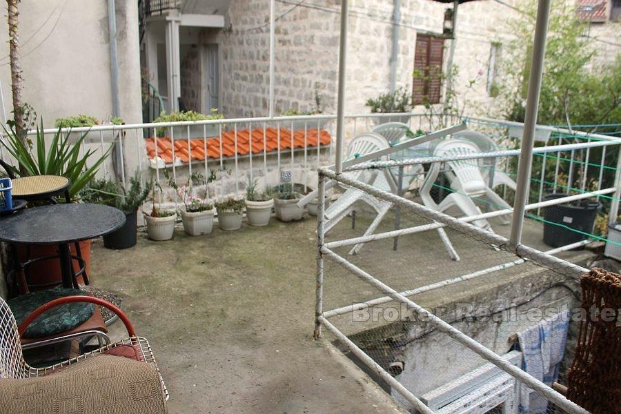 Kastela, tradičný dalmatínsky kamenný dom
