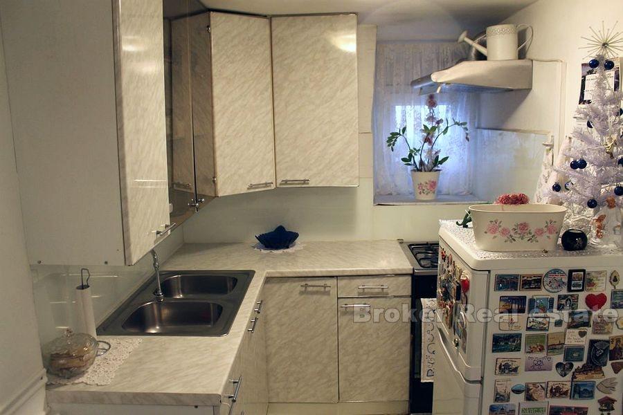 Kastela, tradycyjny dom z kamienia dalmatyńskiego