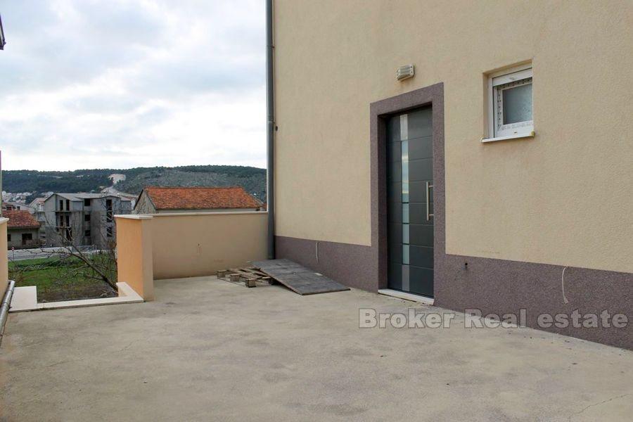 Trogir, niedokończone mieszkanie z trzema sypialniami