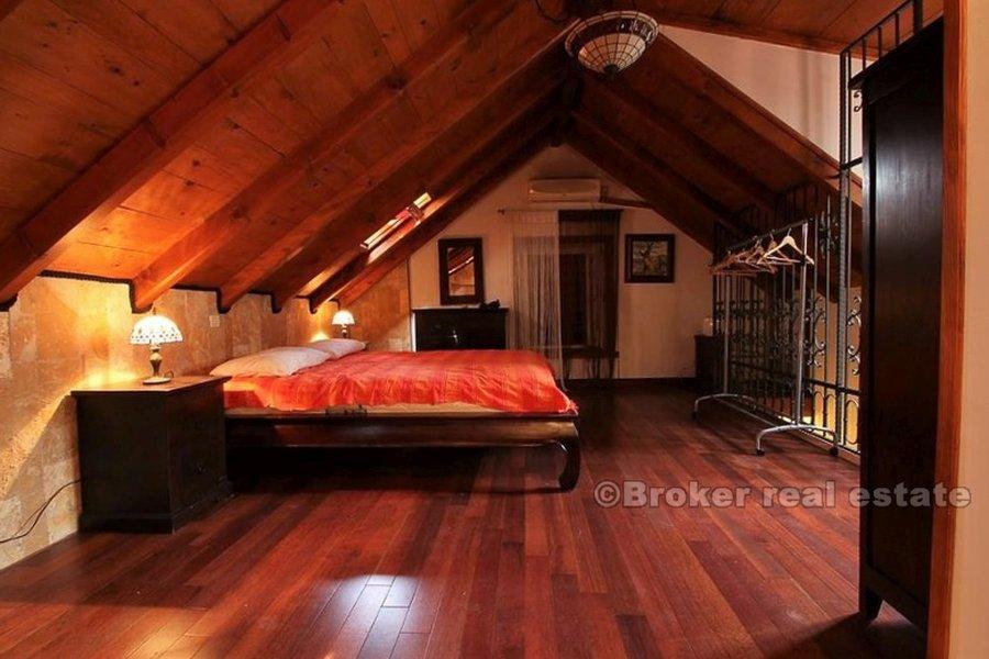 Трогир, традиционный каменный дом