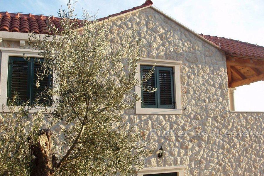 Island of Sipan, newly built villa