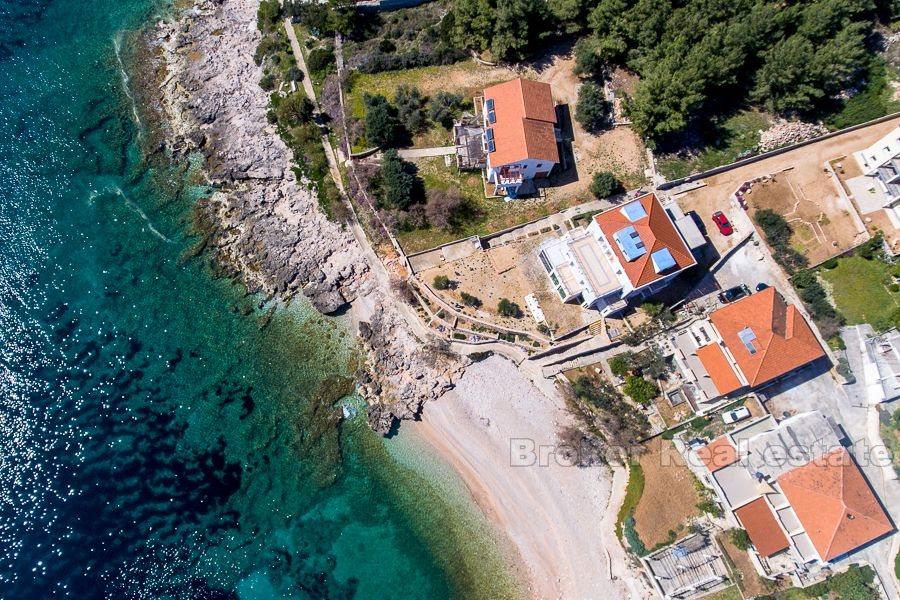 Wyspa Hvar, mały hotel rodzinny, pierwszy rząd nad morzem