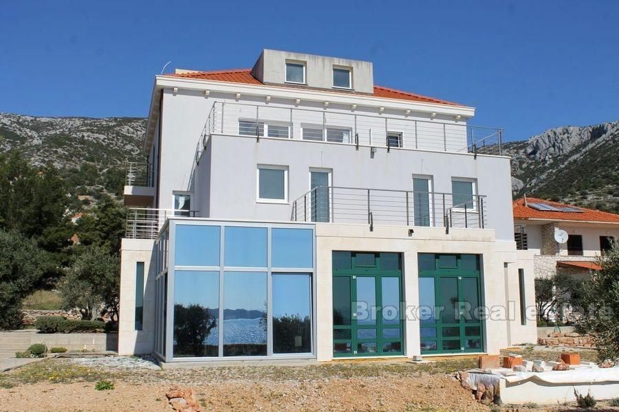 Wyspa Hvar, mały hotel rodzinny, pierwszy rząd nad morzem