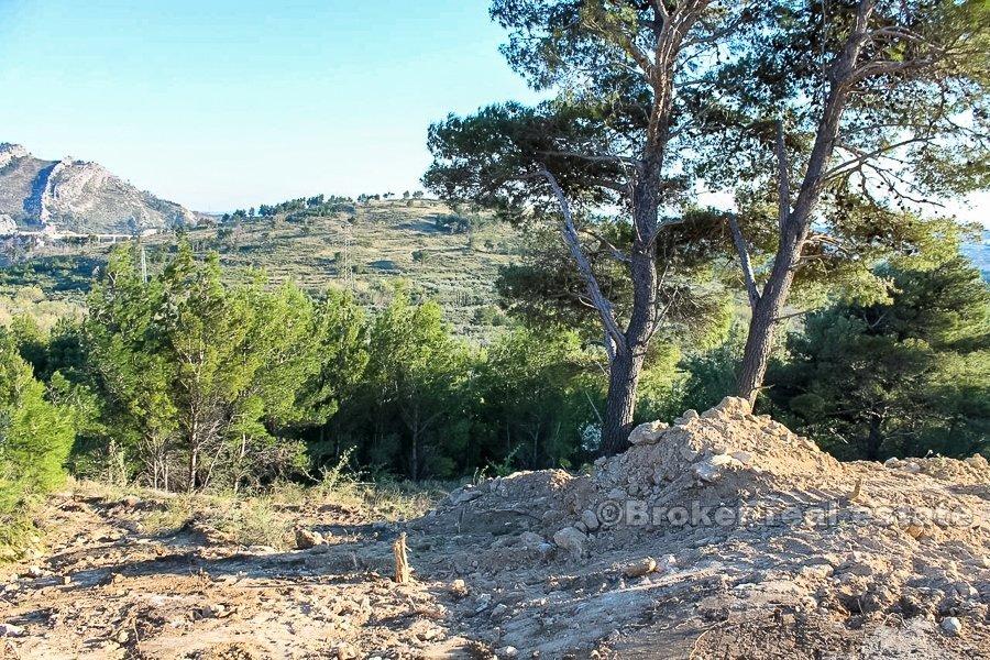 Près de Split, terrain à bâtir avec vue sur Split
