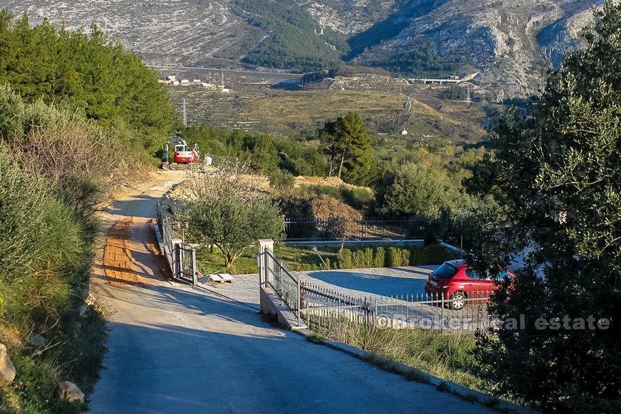 Près de Split, terrain à bâtir avec vue sur Split
