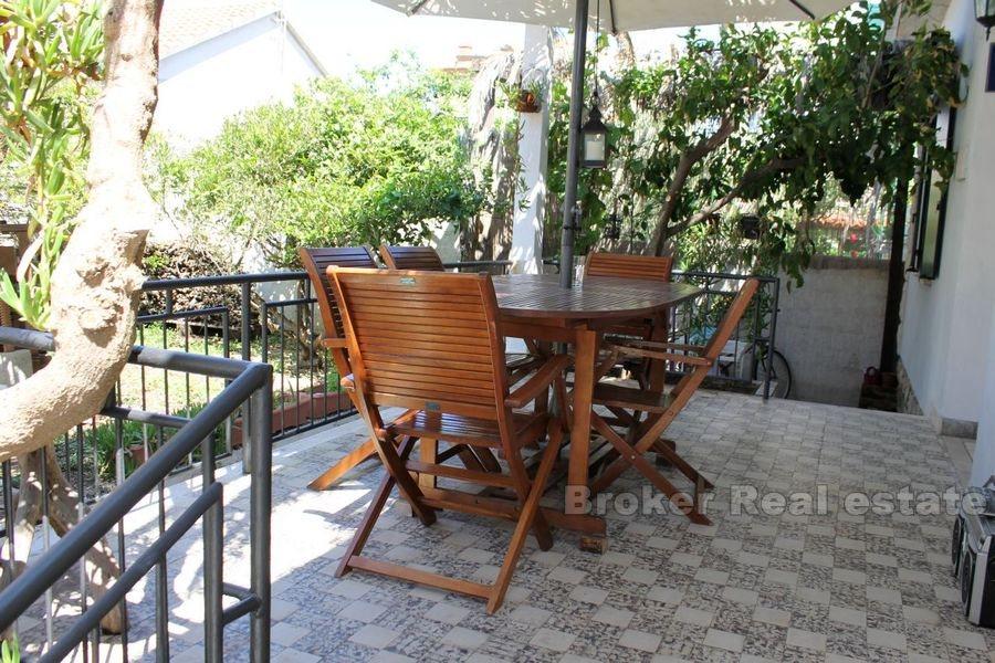 Wyspa Brac, dom z basenem, pierwszy rząd nad morzem