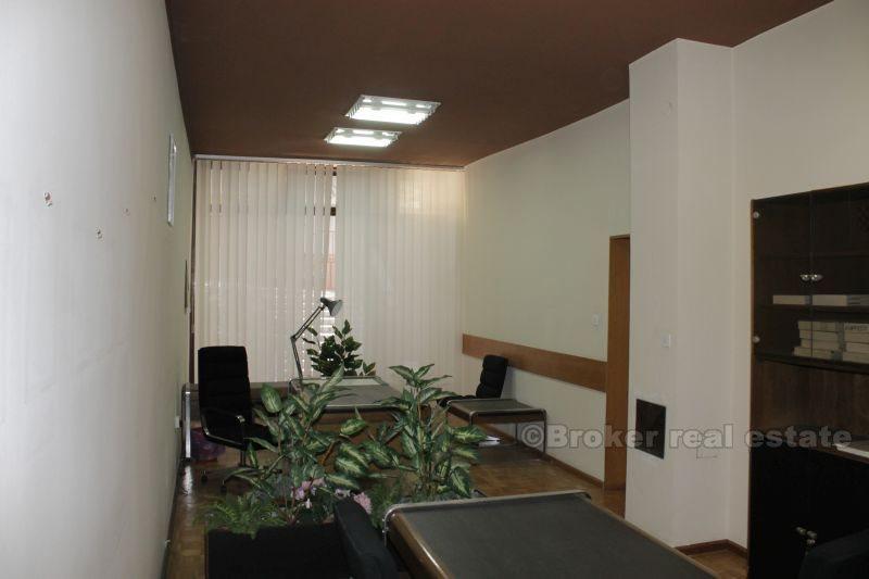 Split, grand espace de bureau