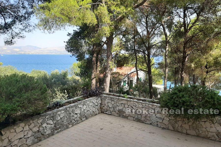 Island of Ciovo, house second row from the sea