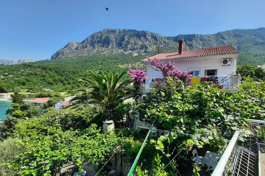 Макарская ривьера, дом в первом ряду от моря