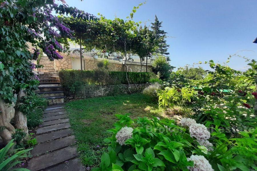 Макарская ривьера, дом в первом ряду от моря