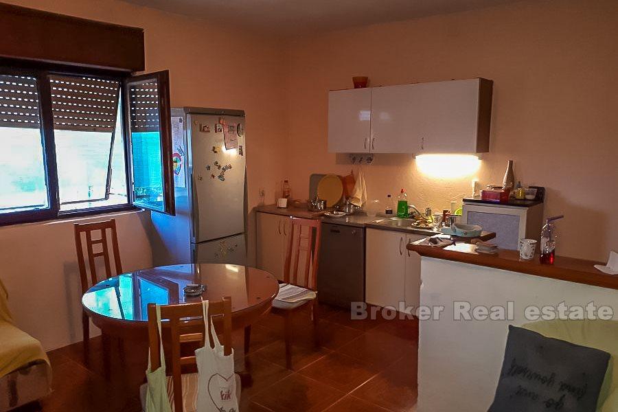 Kastela, enebolig med havutsikt