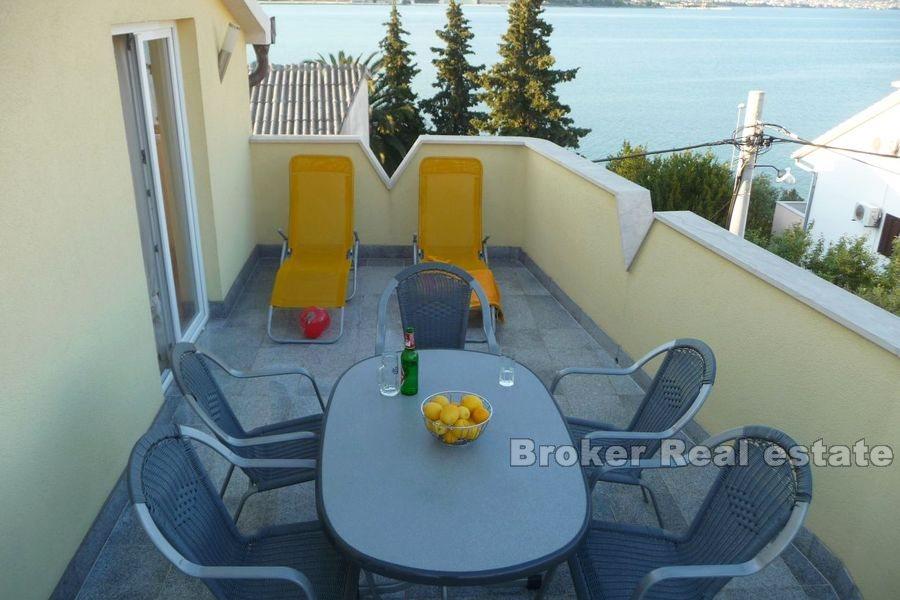 Wyspa Ciovo, kamienica z widokiem na morze