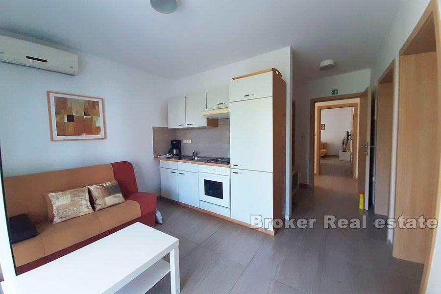 Wyspa Ciovo, kamienica z widokiem na morze