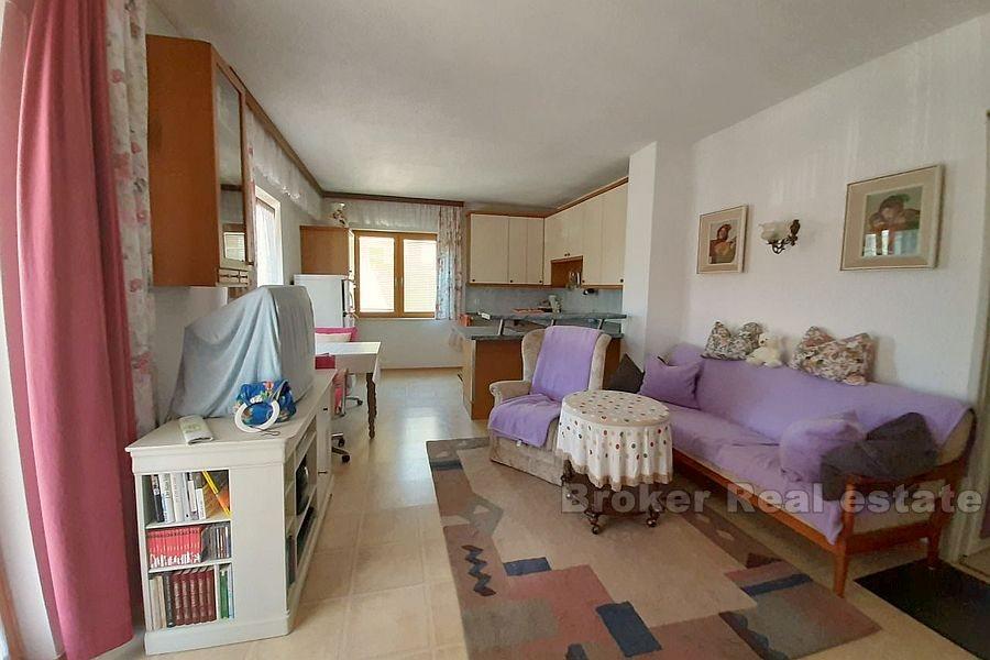 Wyspa Hvar, dom z częściowym widokiem na morze