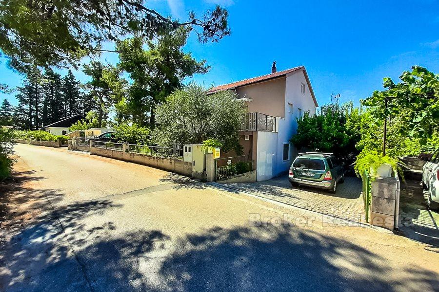 Ostrov Hvar, byt se zahradou