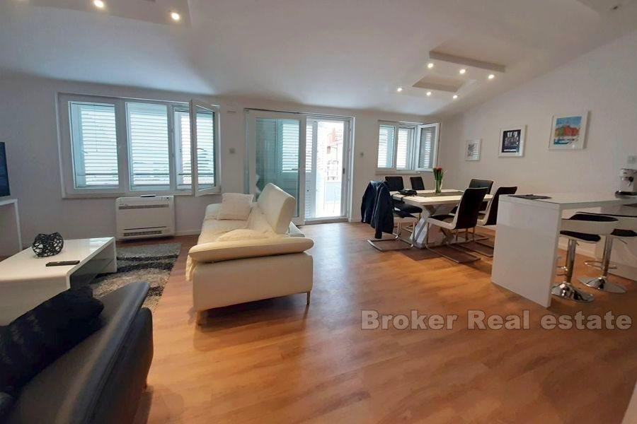 Split, Bacvice, modern three bedroom apartment, with sea view