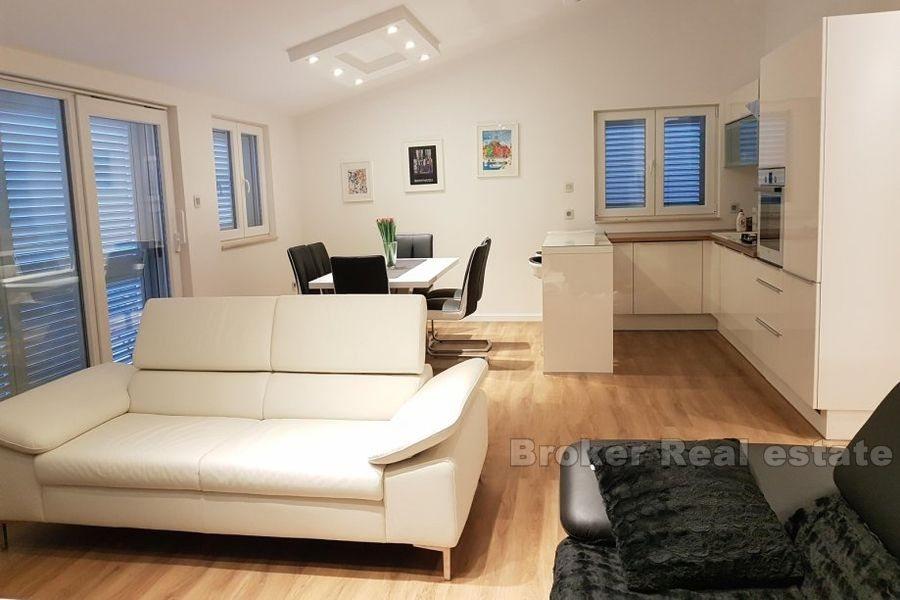 Split, Bacvice, modern three bedroom apartment, with sea view