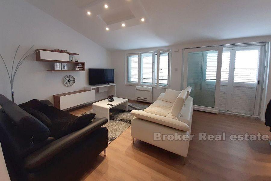 Split, Bacvice, modern lägenhet med tre sovrum, med havsutsikt