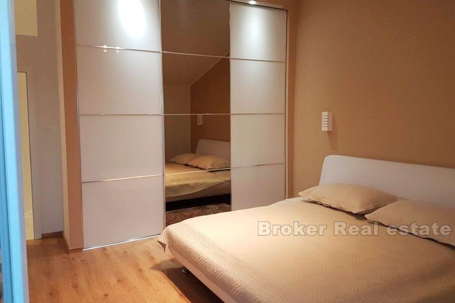 Split, Bacvice, modern three bedroom apartment, with sea view