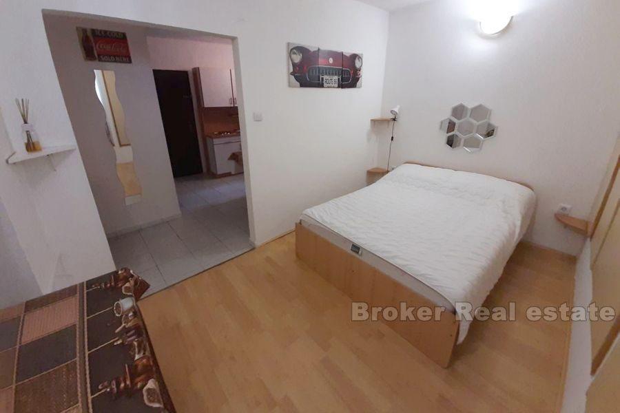 Split, Center, liten ett-roms leilighet