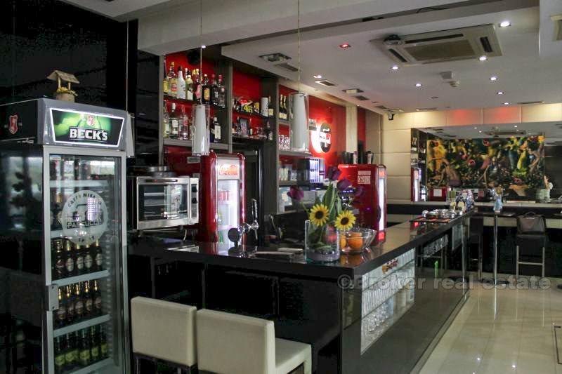 Split - zavedená kavárna