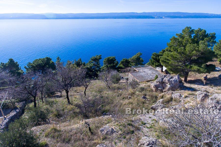 Omis Riviera, erste Reihe zum Meer, Baugrundstück