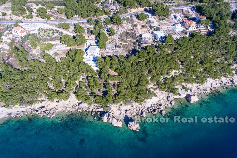 Omis Riviera, erste Reihe zum Meer, Baugrundstück