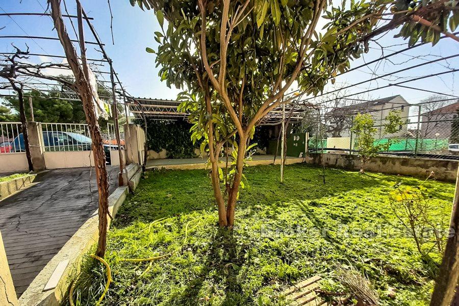 Split, Bol, dvojdomek