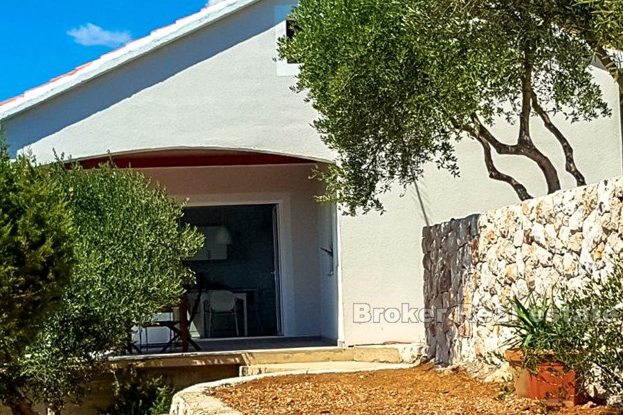 Otok Hvar, samostojeća kuća s pogledom na more