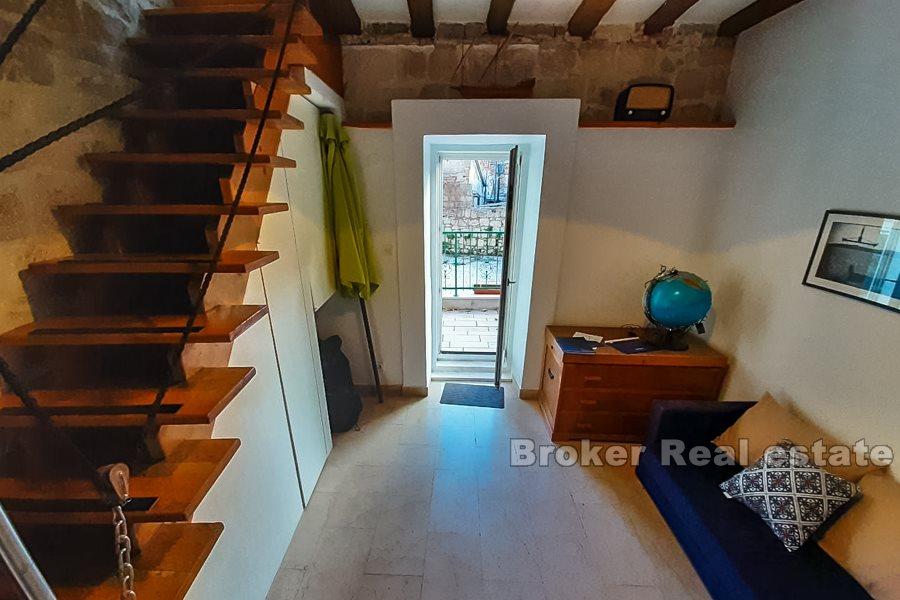 Split, Varos, business premises