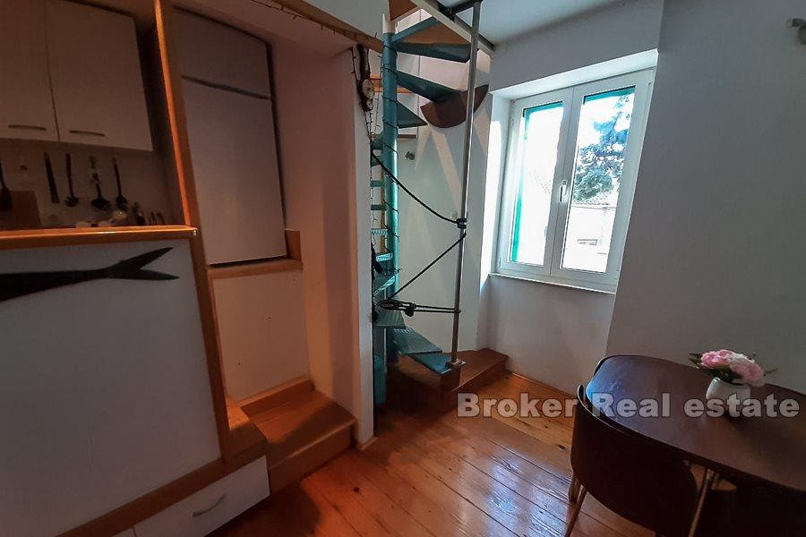 Split, Varos, business premises